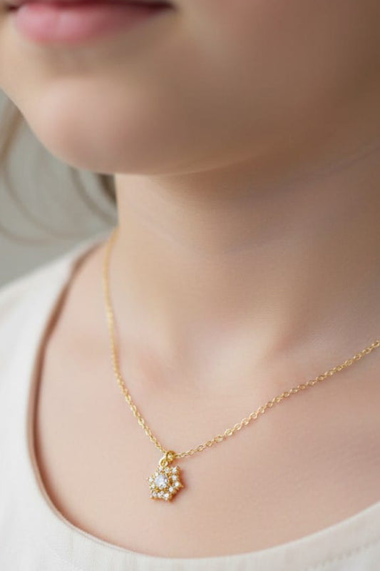 Crystal Flower Pendant Gold Necklace – Elegant Floral Pendant Necklace for Women