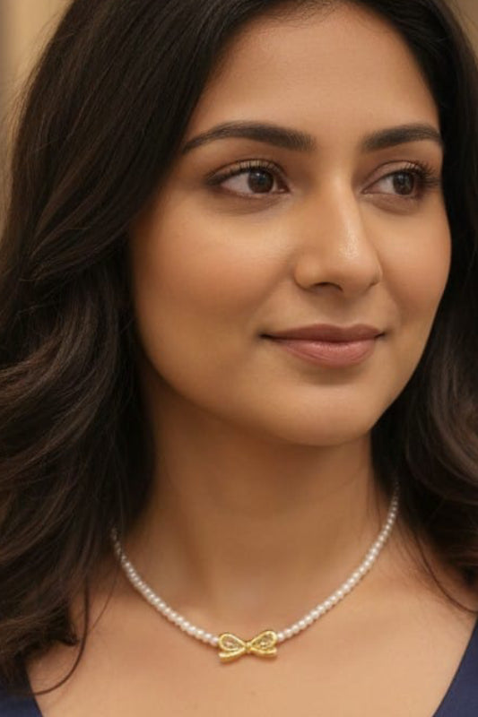 Elegant Pearl Bow Pendant Necklace for Women